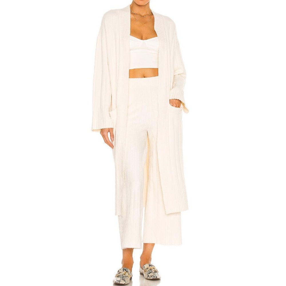 Weekend stories Gigi cropped pants